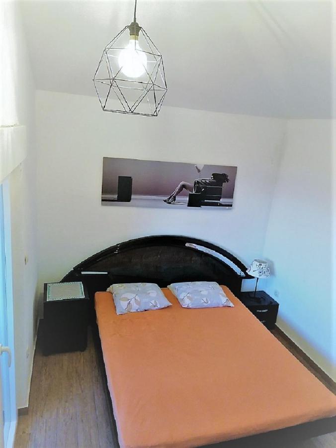 Apartments Dubravka Pirovac Esterno foto