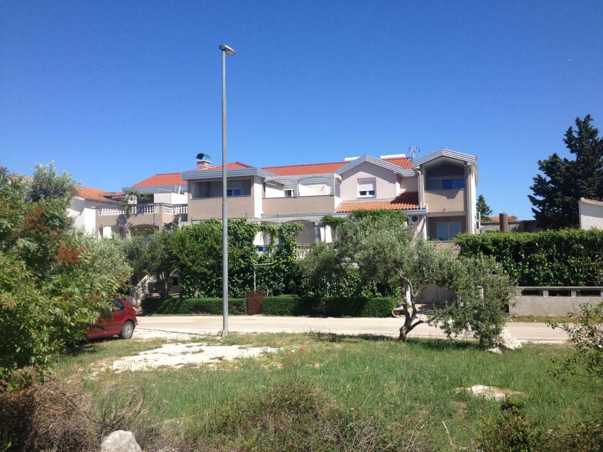Apartments Dubravka Pirovac Esterno foto