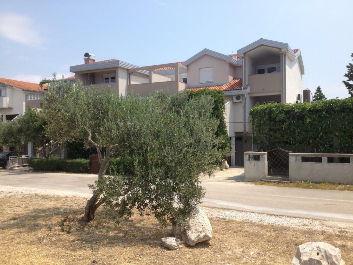 Apartments Dubravka Pirovac Esterno foto