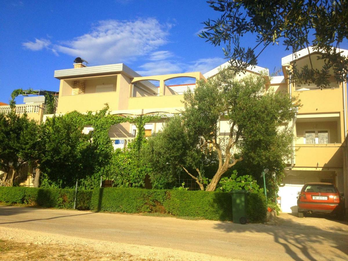 Apartments Dubravka Pirovac Esterno foto
