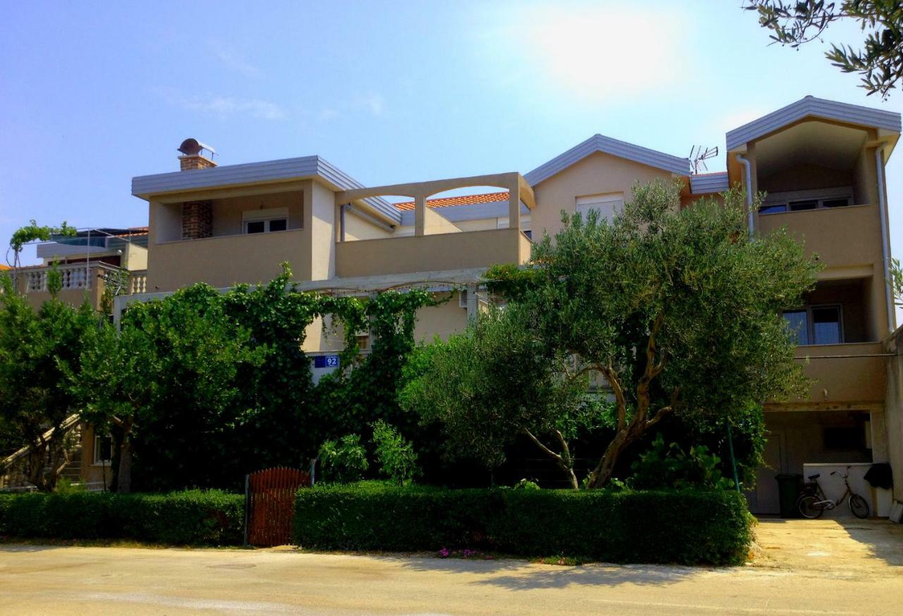 Apartments Dubravka Pirovac Esterno foto